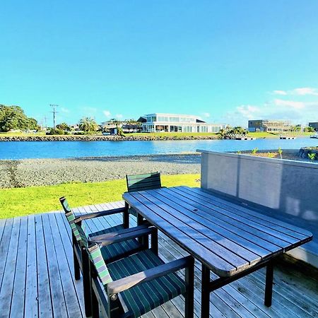 The Sunrise Bach - One Tree Point Holiday Home Eksteriør bilde