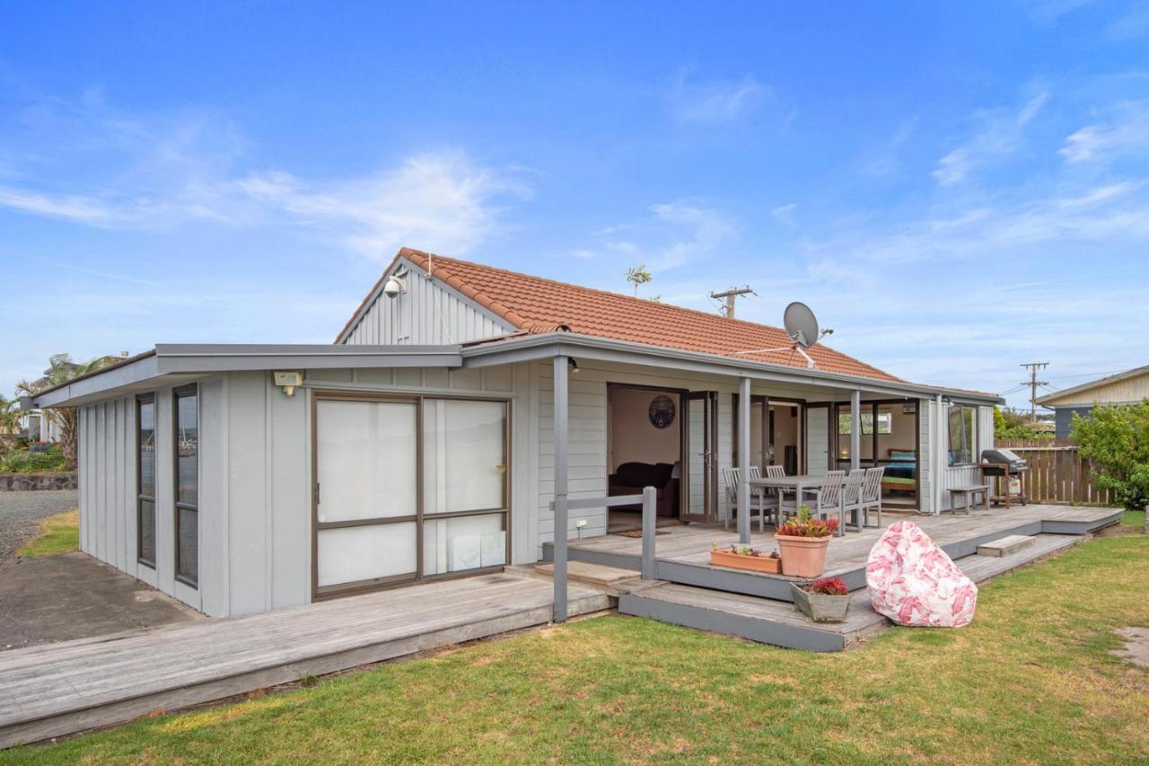 The Sunrise Bach - One Tree Point Holiday Home Eksteriør bilde