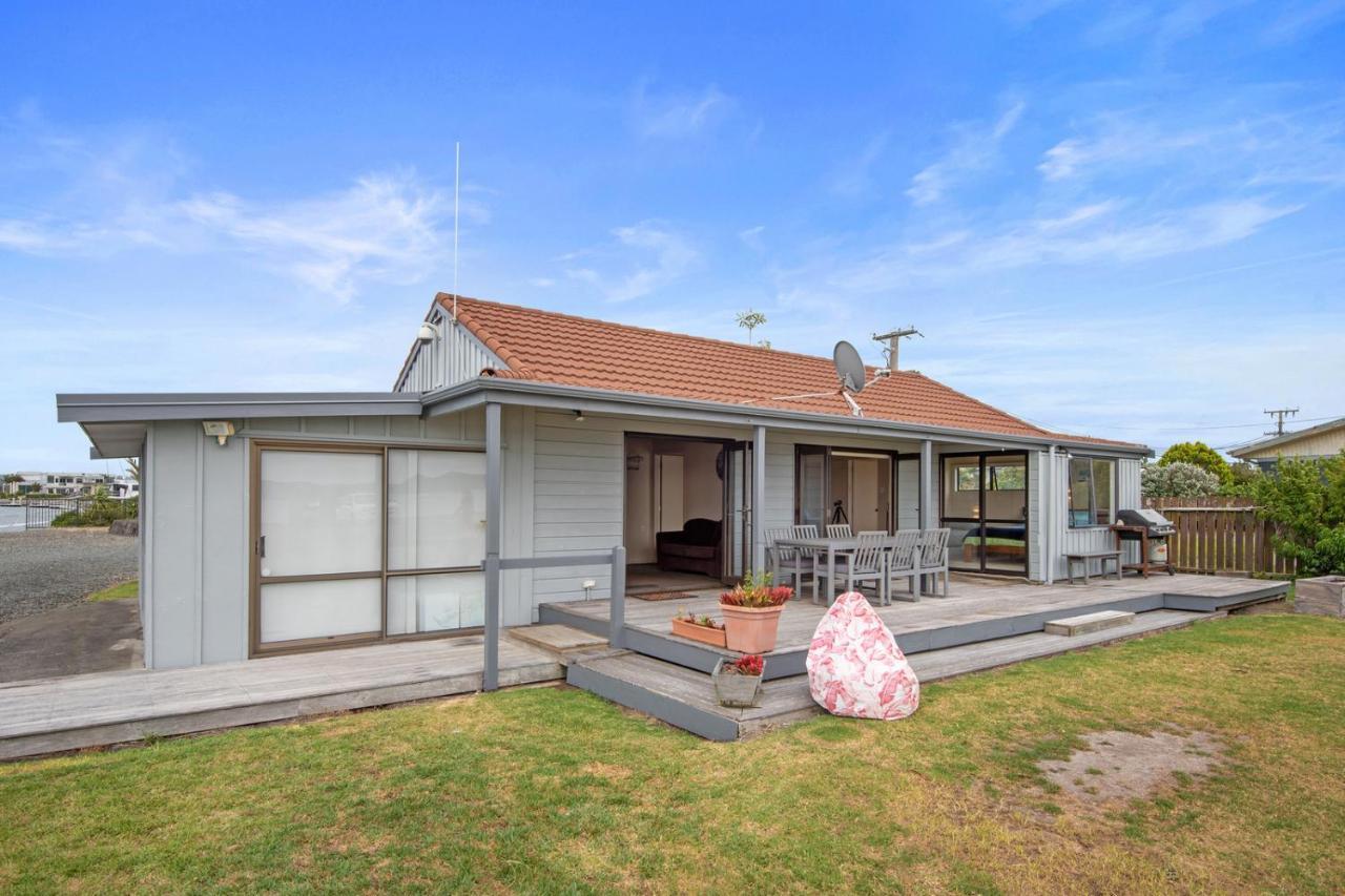 The Sunrise Bach - One Tree Point Holiday Home Eksteriør bilde